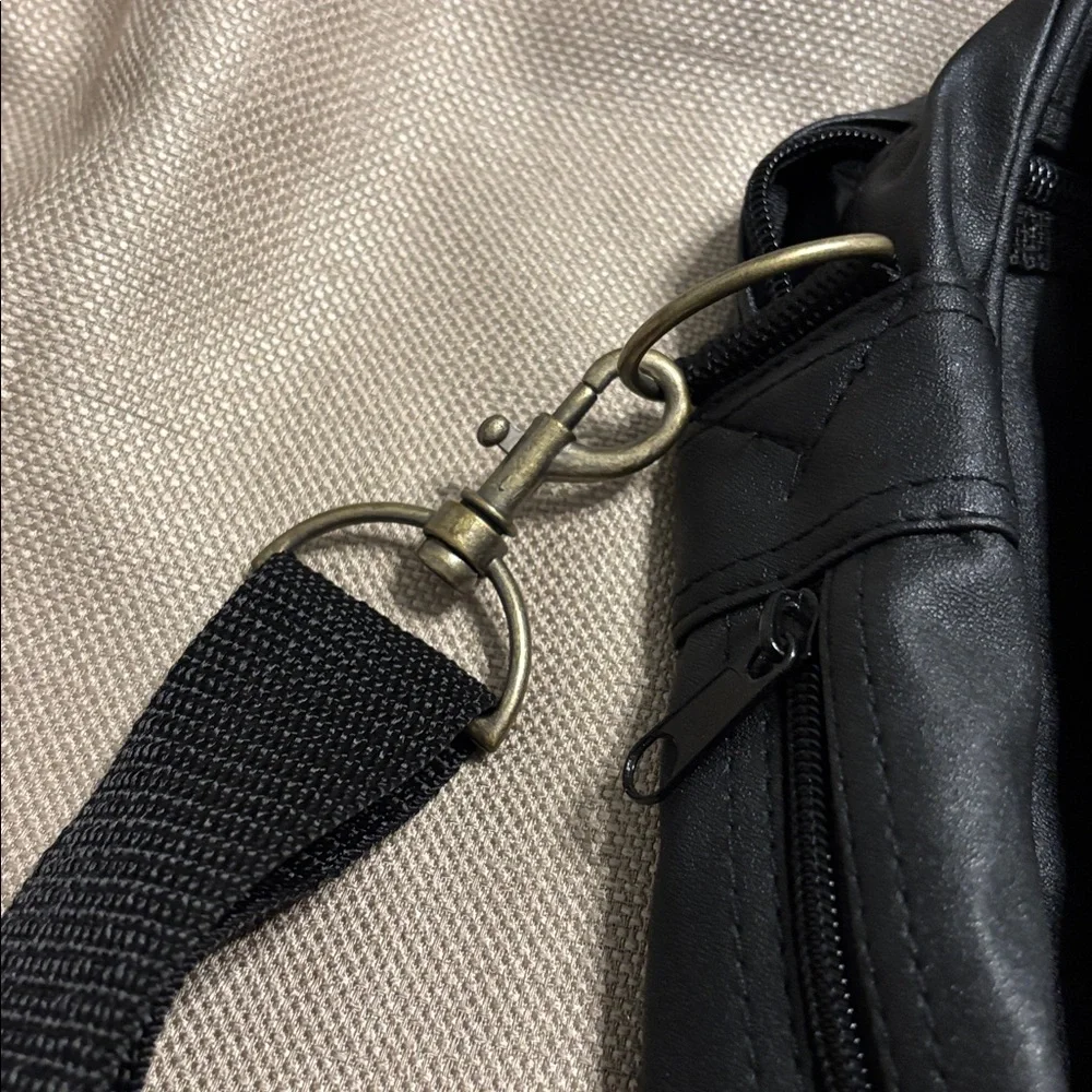 Accent International Messenger Bag